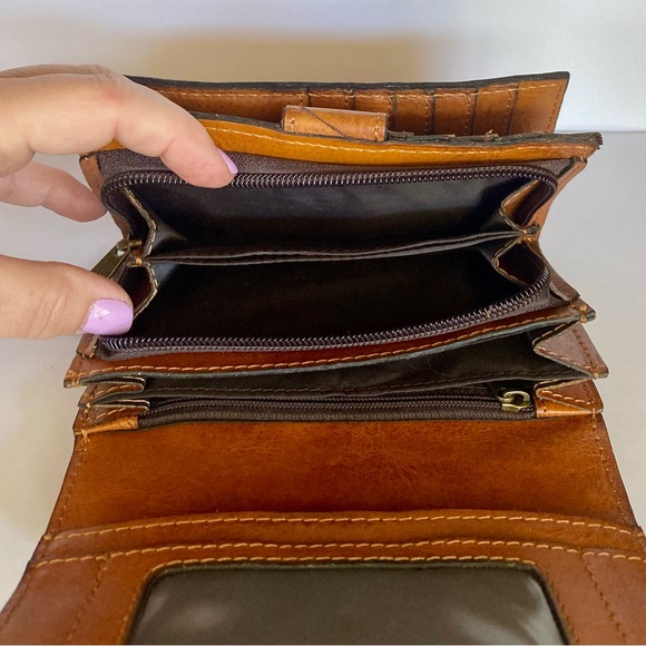 Patricia Nash Leather Cametti Trifold Wallet Organizer Tan Tooled Embossed Gold - Picture 9 of 16